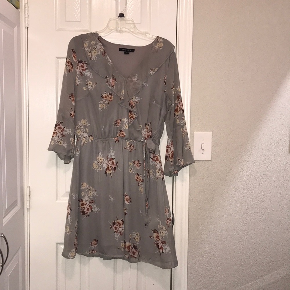 💥💥3 for $15 💥💥 New Look just above the knee